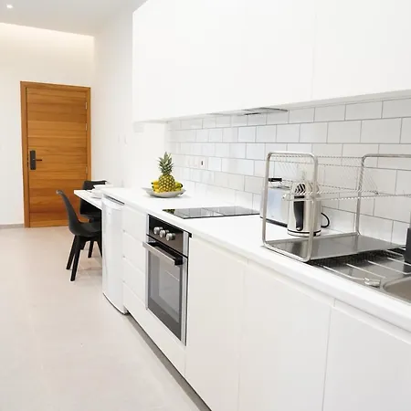 Chrystal Blue Suites 1 Bedroom Apollo *