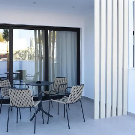 Chrystal Blue Suites 1 Bedroom Apollo * פרוטאראס